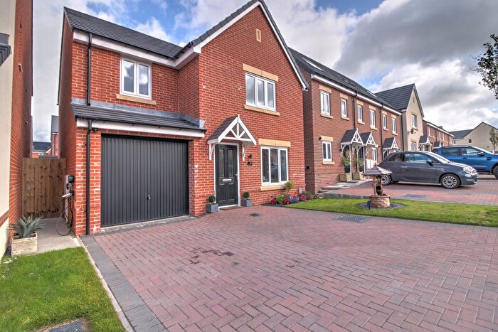4 Bedroom Detached House For Sale In Daisy Drive, Darwen, BB3