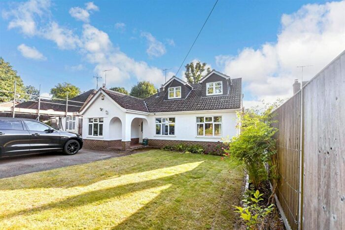 4 Bedroom Chalet For Sale In Mill Lane, Felbridge, East Grinstead, West Sussex, RH19