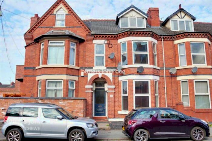 1 Bedroom Flat To Rent In Flat, CW2