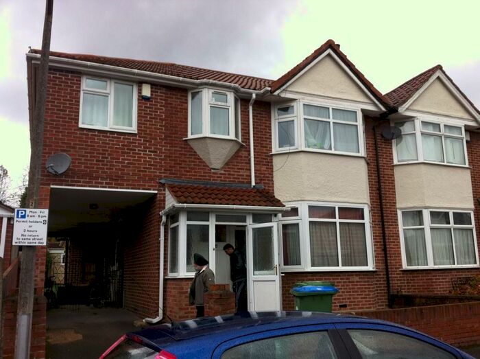 7 Bedroom House To Rent In Sherborne Road, Southampton, SO17