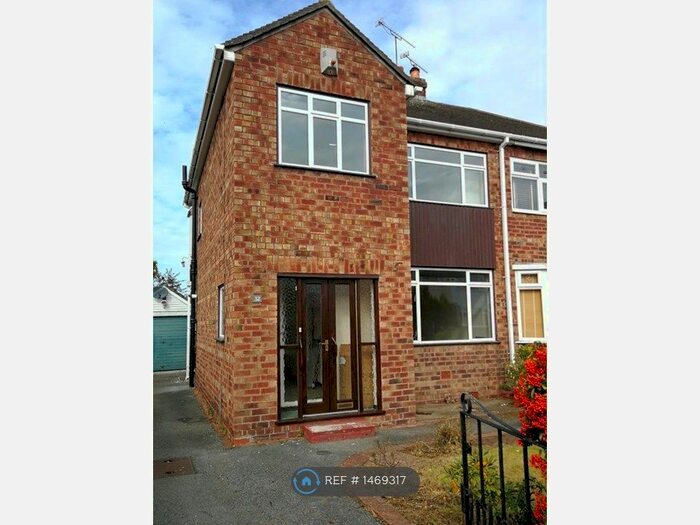3 Bedroom Semi-Detached House To Rent In Lilac Grove, Ellesmere Port, CH66