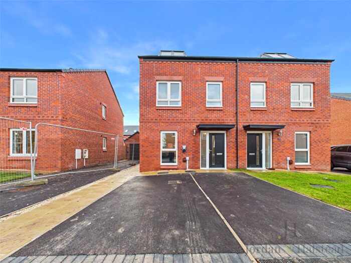 3 Bedroom Semi Detached House To Rent In Chariot Drive, Chester, Cheshire, CH4