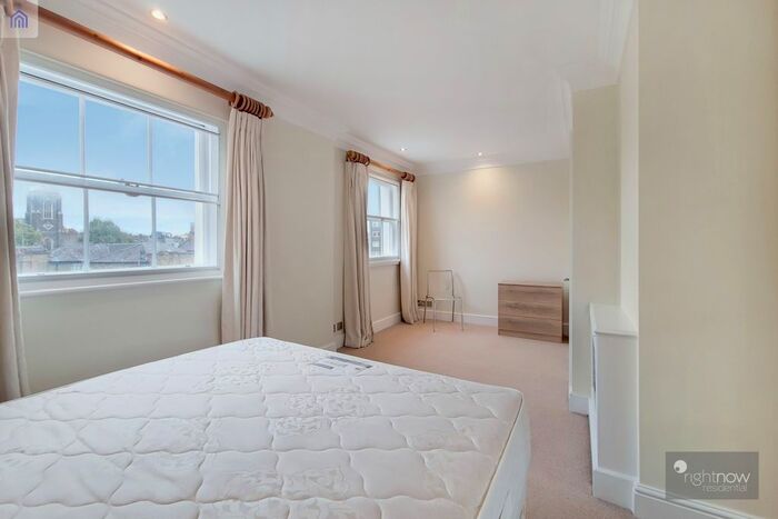 3 Bedroom Flat To Rent In William Street, London, SW1X
