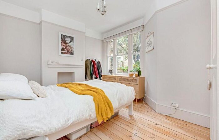 3 Bedroom Maisonette To Rent In Cowley Road, London, SW14