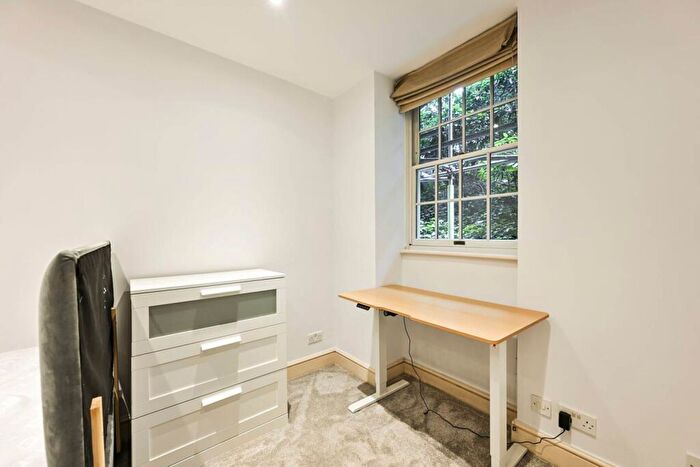 2 Bedroom Flat For Sale In Circus Road, St John's Wood, London, NW8