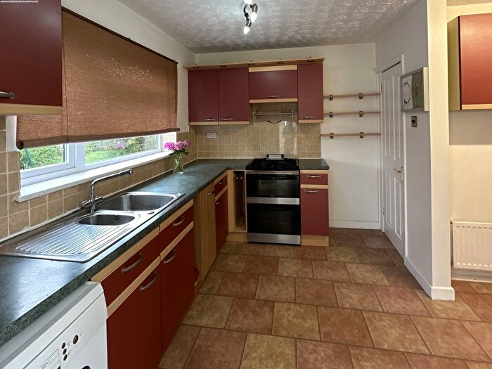 6 Bedroom Detached House To Rent In Wembley Way, Fair Oak, Eastleigh, SO50