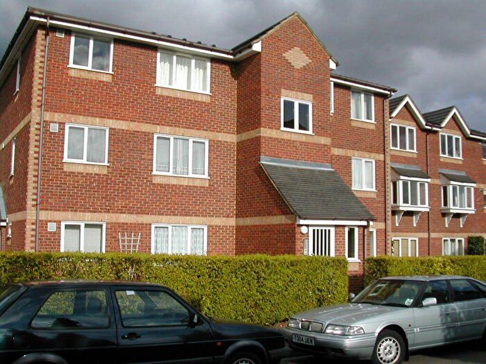 2 Bedroom Flat To Rent In Walpole Road, Burnham Gate, SL1