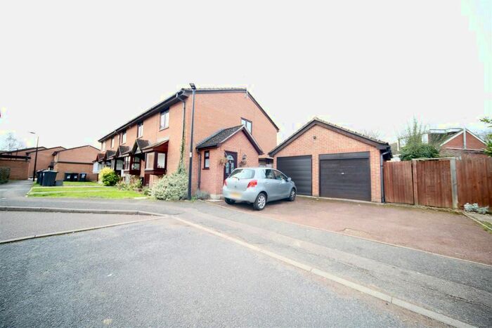 2 Bedroom Property To Rent In Tempsford Close, Enfield, EN2