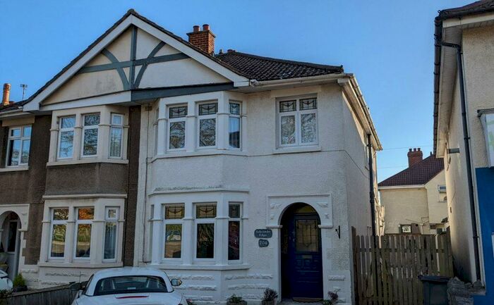 3 Bedroom Semi-Detached House To Rent In Milton Road, BS22