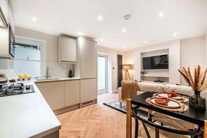 2 Bedroom Flat To Rent In Dawes Road, London, SW6