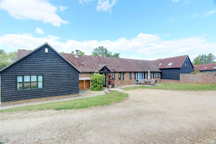 4 Bedroom Barn Conversion For Sale In Long Marston Road, Cheddington, LU7