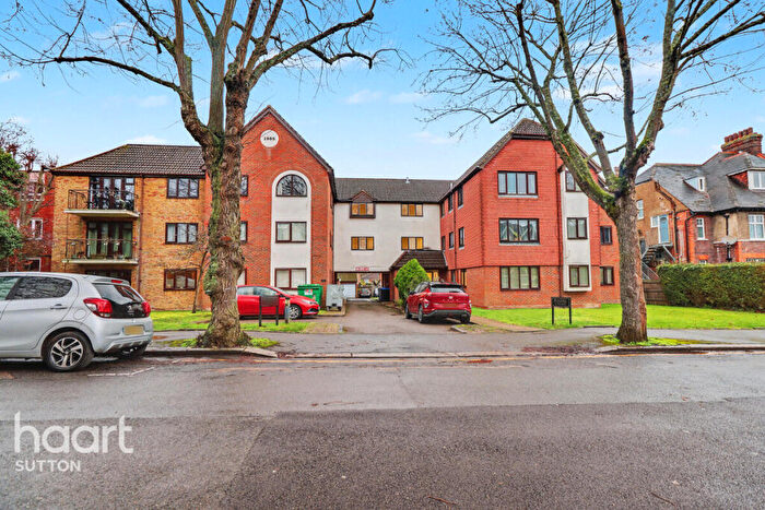 2 Bedroom Apartment For Sale In Albion Road, Sutton, SM2