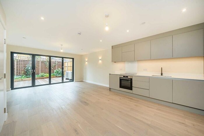 3 Bedroom Terraced House For Sale In Southfields Road, Wandsworth, SW18