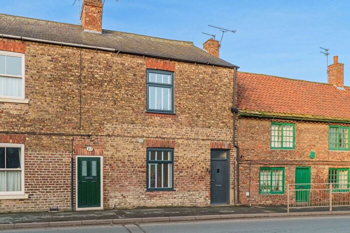 2 Bedroom Terraced House For Sale In Beast Fair, Snaith, Goole, DN14