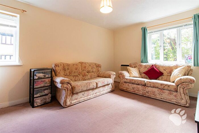 2 Bedroom Flat For Sale In Copperfields, Laindon, SS15