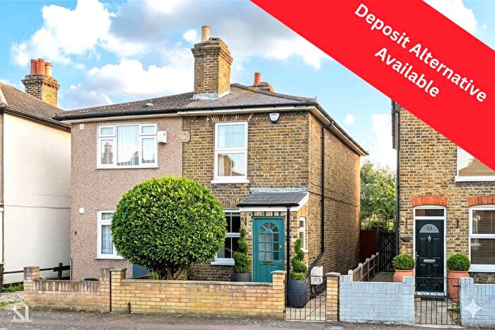 2 Bedroom Semi Detached House To Rent In Richmond Road, Romford, RM1