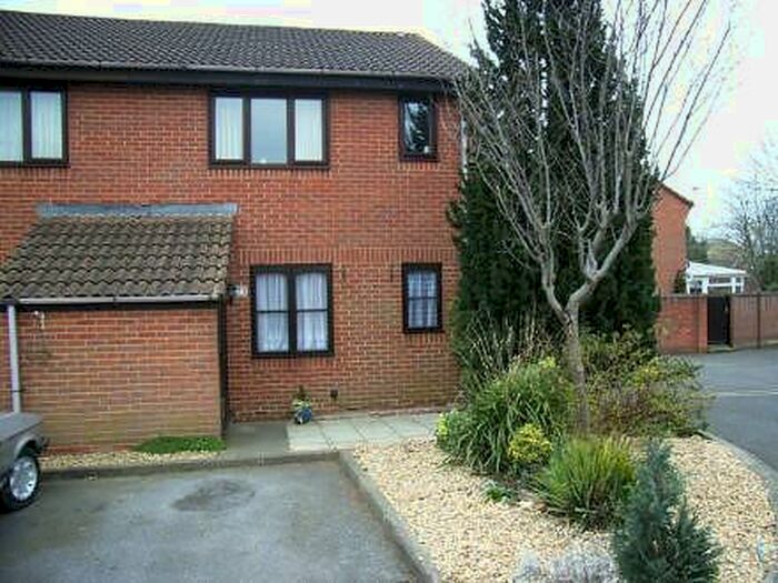 1 Bedroom Apartment To Rent In Honeywood Close, Copnor, PO3