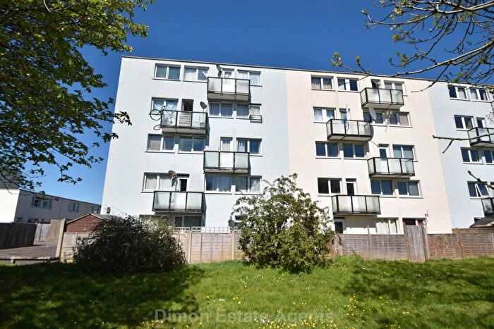 2 Bedroom Flat For Sale In Williams Close, Rowner, PO13