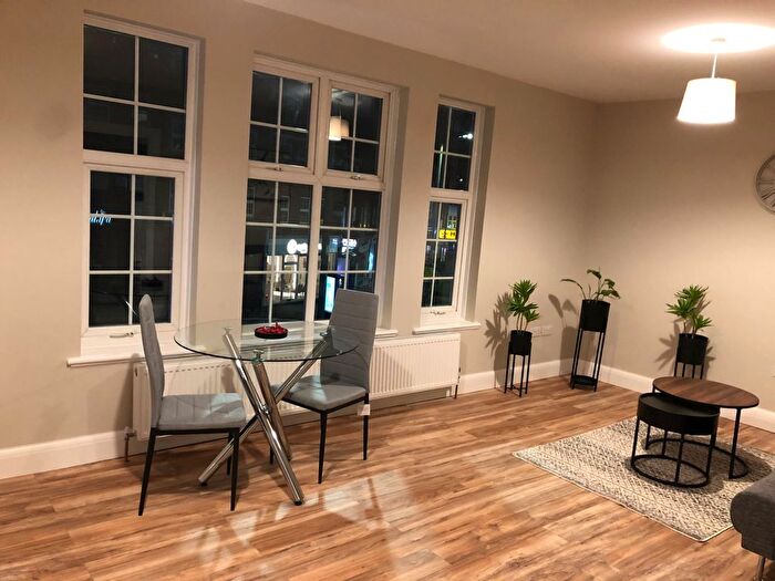 1 Bedroom Flat To Rent In Hampden Square, London, N14