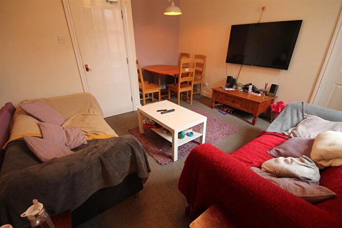 5 Bedroom Maisonette To Rent In Bayswater Road, Jesmond, Newcastle Upon Tyne, NE2