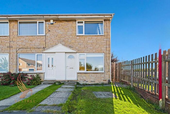 2 Bedroom Property For Sale In Thompson Drive, Wrenthorpe, Wakefield, WF2