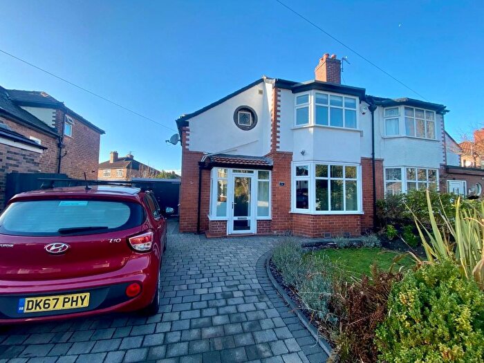 3 Bedroom Semi Detached House For Sale In Kingsfield Drive, Didsbury, M20