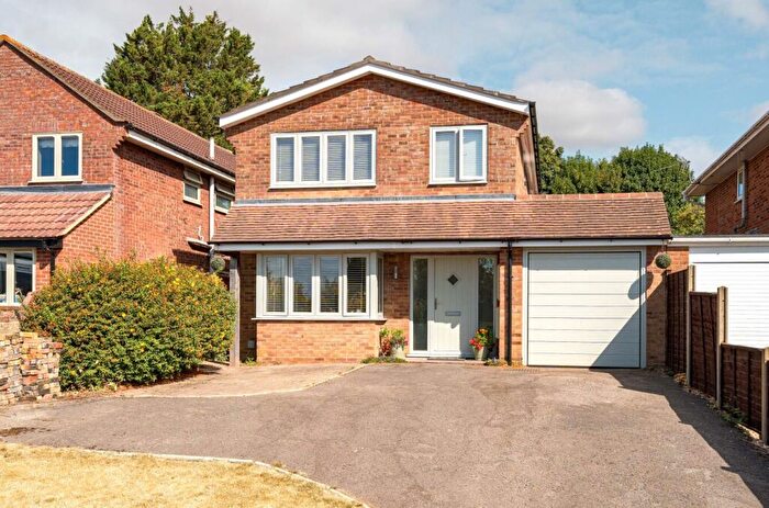 3 Bedroom Detached House For Sale In Wayside Road, Basingstoke, Hampshire, RG23