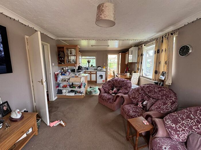 2 Bedroom Detached Bungalow For Sale In Drove Road, Whaplode Drove, Spalding, PE12