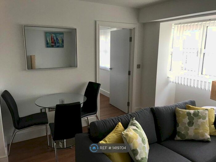 1 Bedroom Flat To Rent In Dalwood House, Romford, RM7