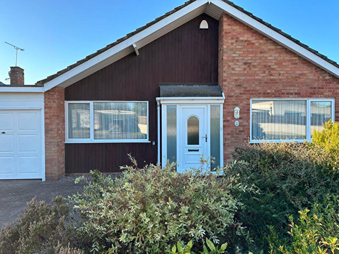3 Bedroom Bungalow To Rent In Wicks Crescent, Formby, L37