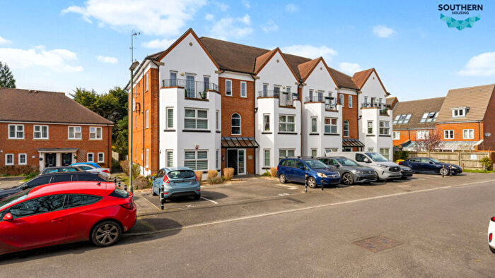 2 Bedroom Flat For Sale In - Halton Road, Kenley, Surrey, CR8
