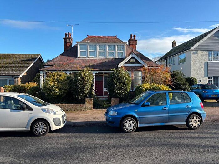 3 Bedroom Bungalow For Sale In Epple Road, Birchington, Kent, CT7