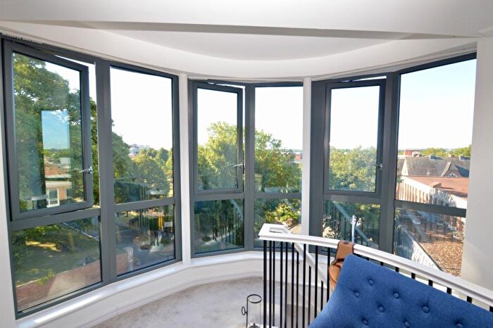2 Bedroom Apartment To Rent In Centric, Acre Passage, Windsor, SL4