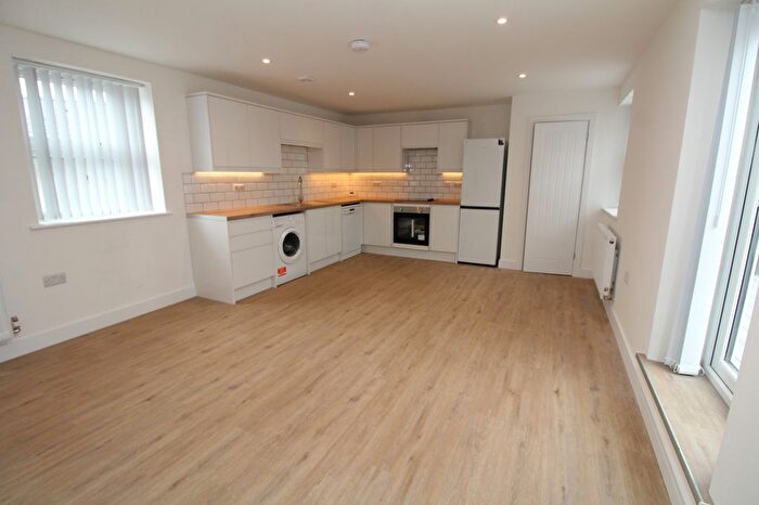 2 Bedroom Maisonette To Rent In Choumert Road, Peckham, London, SE15