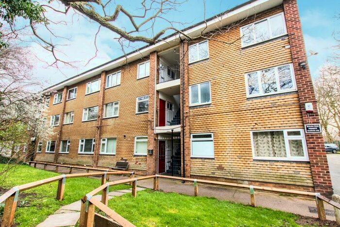 2 Bedroom Apartment To Rent In Malcolm Close, Nottingham, NG3