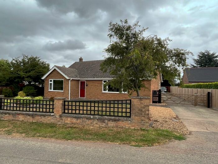 3 Bedroom Detached Bungalow For Sale In Branches Lane, Holbeach, PE12