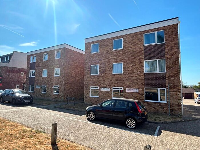 2 Bedroom Flat For Sale In Solent Road, Drayton, Portsmouth, PO6