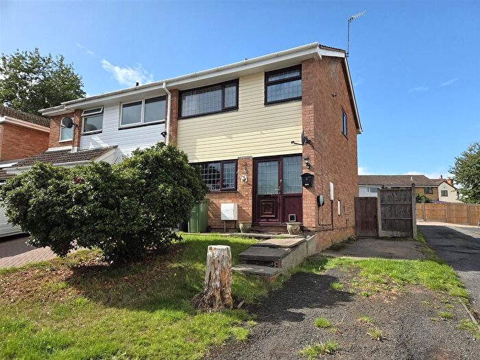 3 Bedroom Semi-Detached House For Sale In Cherry Tree Walk, Stourport-On-Severn, DY13