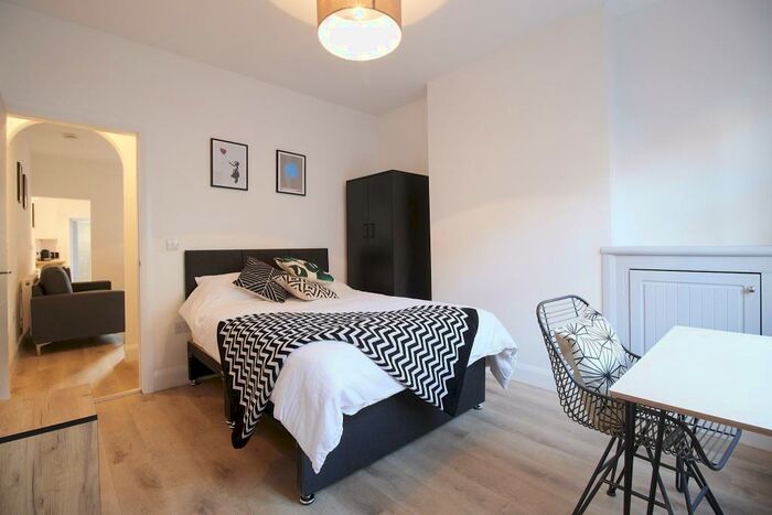 4 Bedroom House To Rent In Ullswater Street, Leicester, LE2