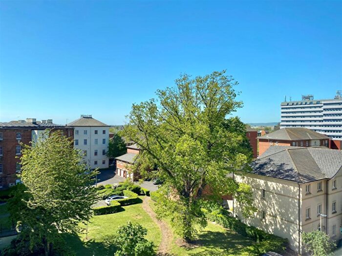 1 Bedroom Apartment For Sale In Mayhill Way, Gloucester, GL1