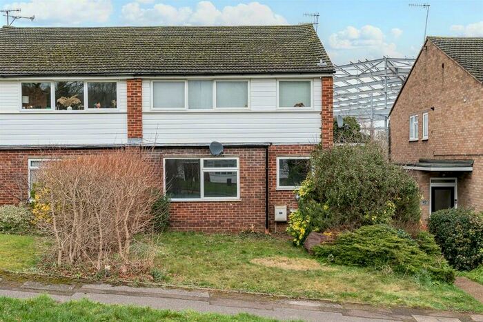 2 Bedroom Maisonette To Rent In Brookside, Hertford, Hertfordshire, SG13