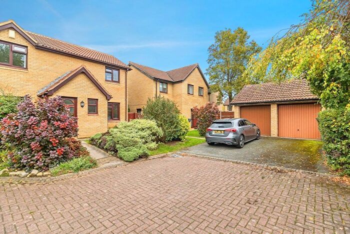 4 Bedroom Detached House For Sale In Gardiner Court, Blue Bridge, Milton Keynes, Buckinghamshire, MK13