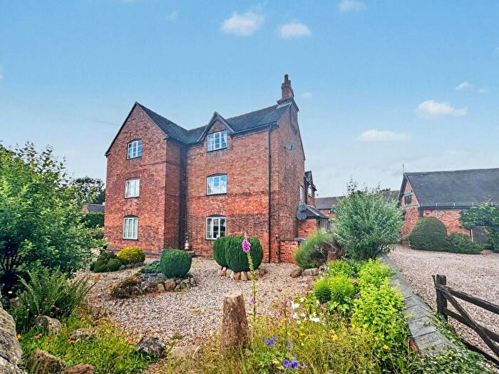 2 Bedroom Flat To Rent In Manor Road, Kings Bromley, DE13