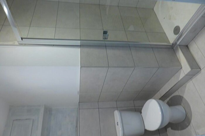 1 Bedroom Flat To Rent In High Street, Ewell, KT17