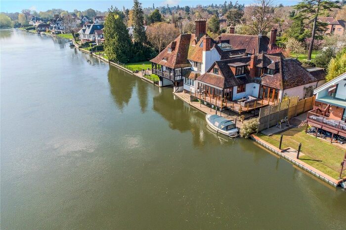 6 Bedroom Detached House For Sale In Bolney Road, Lower Shiplake, Henley-On-Thames, RG9