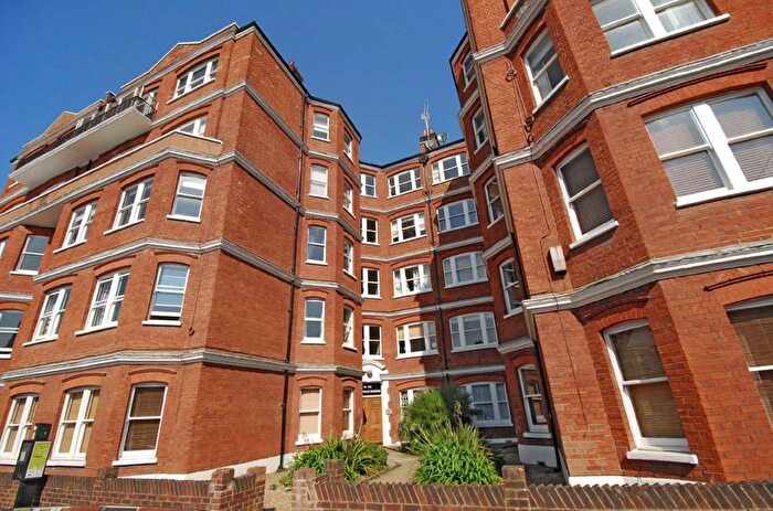 2 Bedroom Flat To Rent In Lurline Gardens, Battersea, SW11
