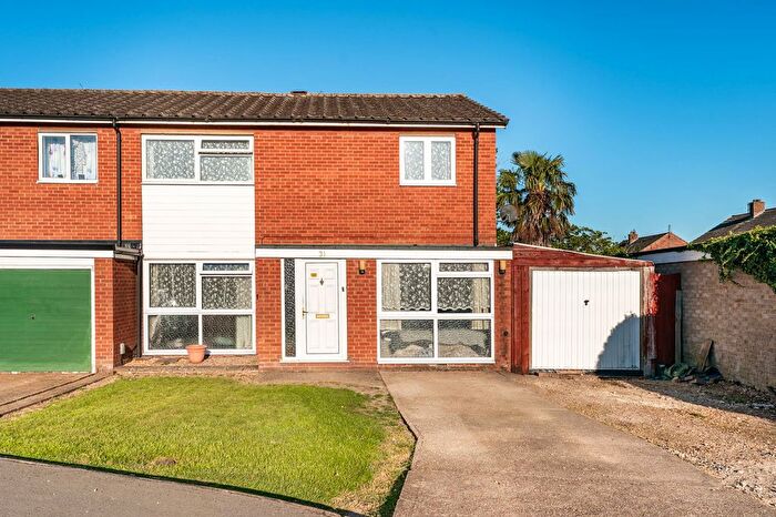 3 Bedroom Semi-Detached House For Sale In Acacia Avenue, St. Ives, PE27
