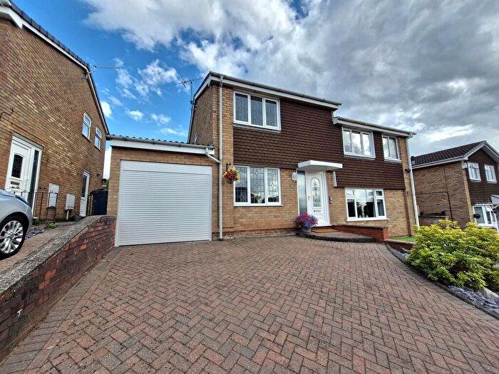 3 Bedroom Semi-Detached House To Rent In Hurstmead Drive, Stafford, ST17