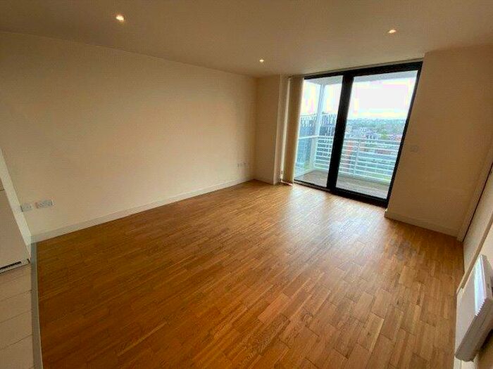 2 Bedroom Apartment To Rent In St Georges Island, Kelsoe Place, Manchester, M15