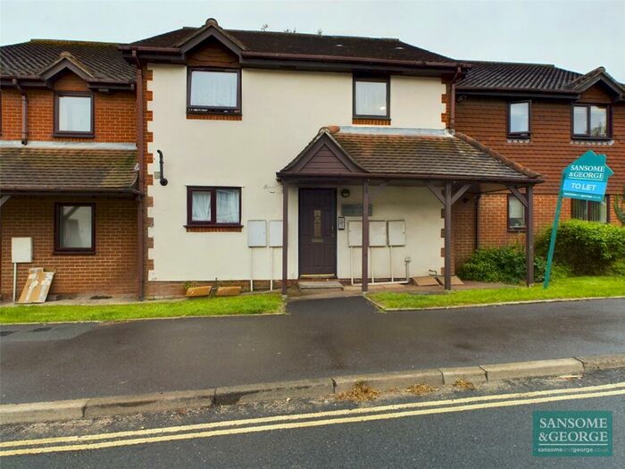 1 Bedroom Apartment To Rent In Overton House London Road, Overton, Basingstoke, Hampshire, RG25